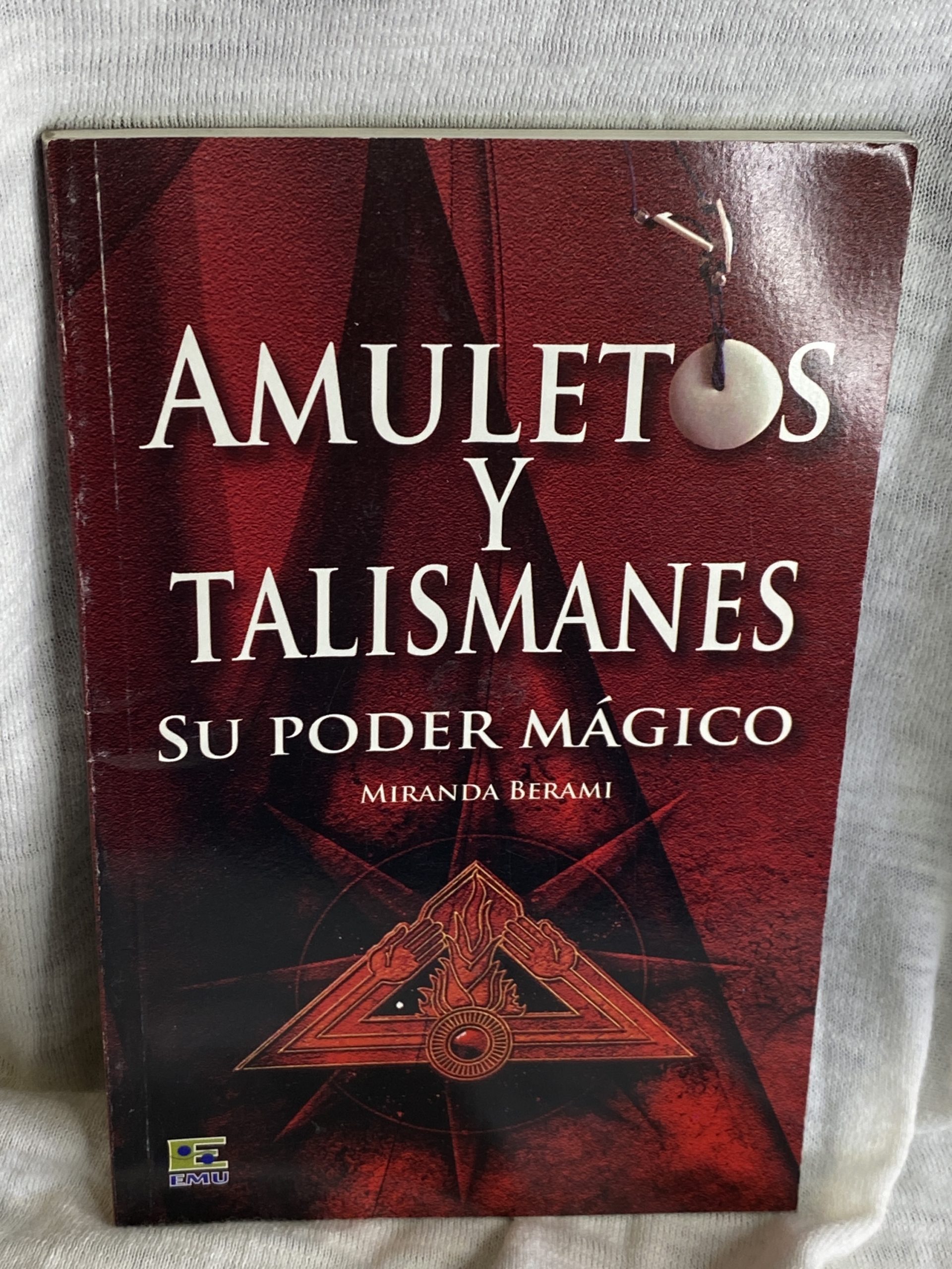 Libros amuletos y talismánes